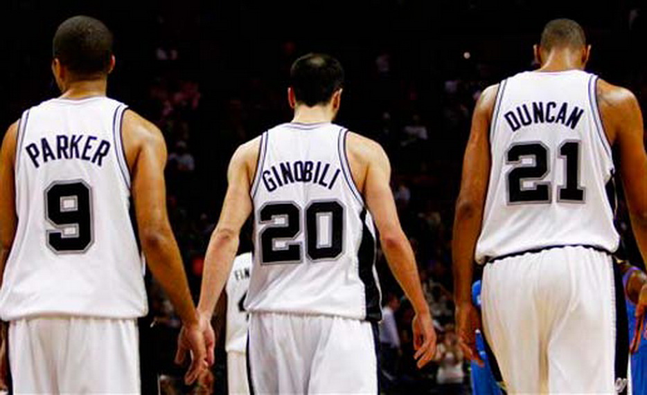 NBA马刺队球员邓肯,吉诺比利,帕克的年薪分别