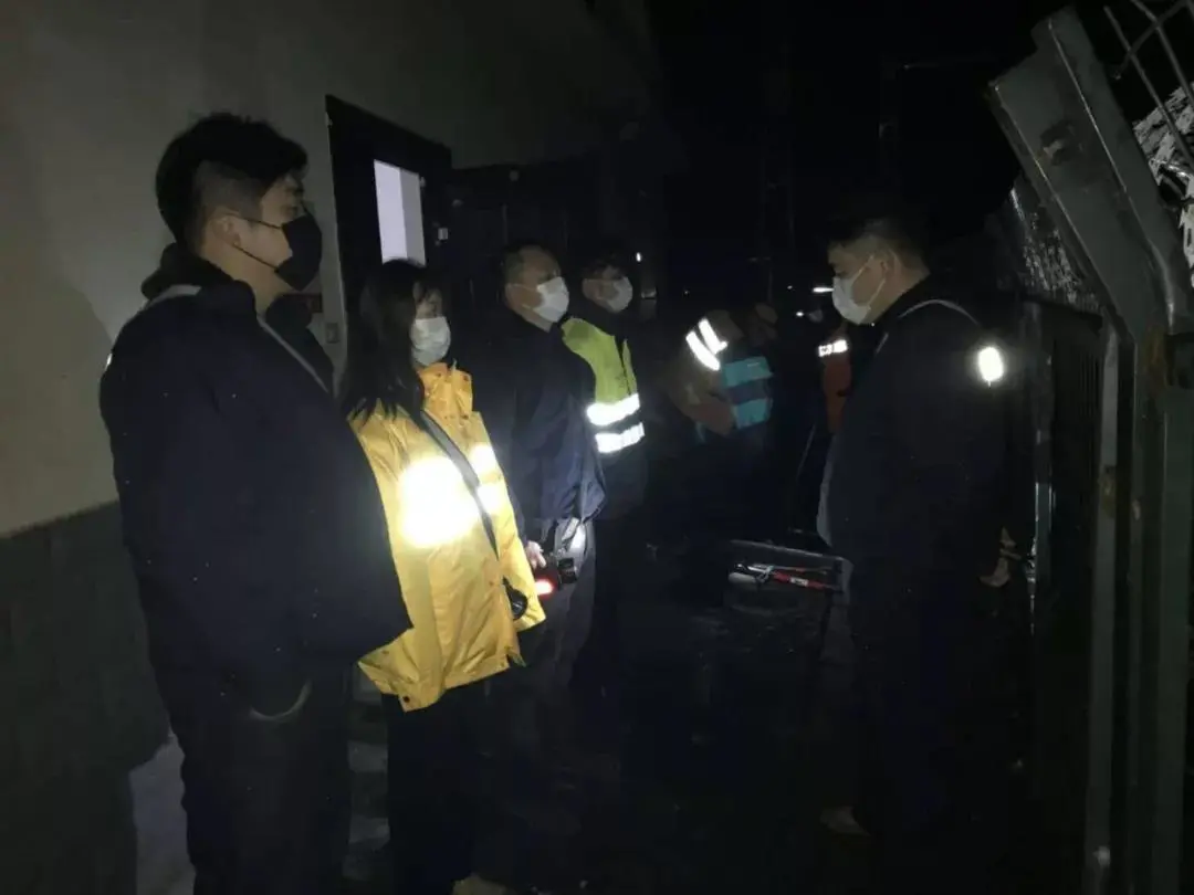 「铁路」东南西北中,青年在行动丨战“疫”中的铁路人