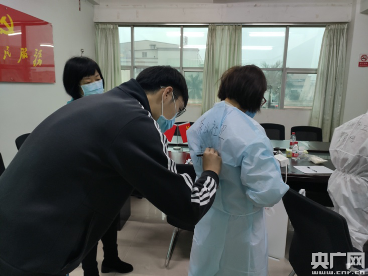 【战场】年轻的力量在发光！记录抗“疫”战场上的“00后”们