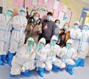 ECMO：患者感谢信贴满墙 这支医疗队一人一小组掰开死神之手