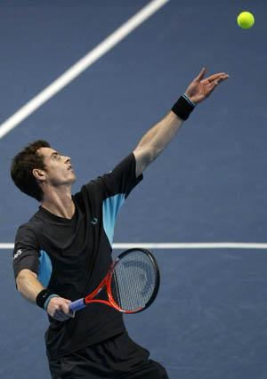 Host&nbsp;favorite&nbsp;Andy&nbsp;Murray&nbsp;defeated&nbsp;reigning&nbsp;U.S.&nbsp;Open&nbsp;Champion&nbsp;Juan&nbsp;Martin&nbsp;del&nbsp;Potro&nbsp;6-3,&nbsp;3-6&nbsp;and&nbsp;6-2in&nbsp;the&nbsp;first&nbsp;single&nbsp;match&nbsp;of&nbsp;the&nbsp;ATP&nbsp;World&nbsp;Tour&nbsp;Finals&nbsp;here&nbsp;on&nbsp;Sunday.