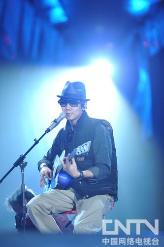 林俊杰彩排《不潮不花钱》、《背对背拥抱》-