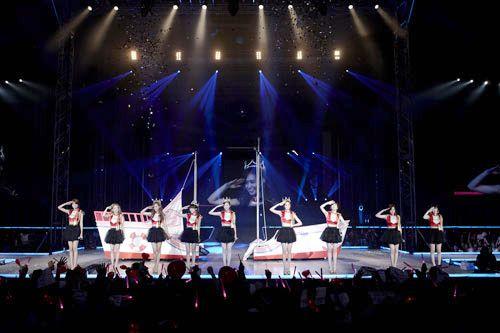 <em>少女时代</em>第二次<em>演唱会</em> 为歌迷应援感动流泪-综
