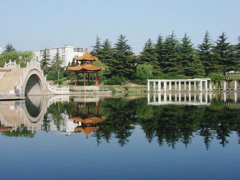 甘肃旅游景点--柳湖