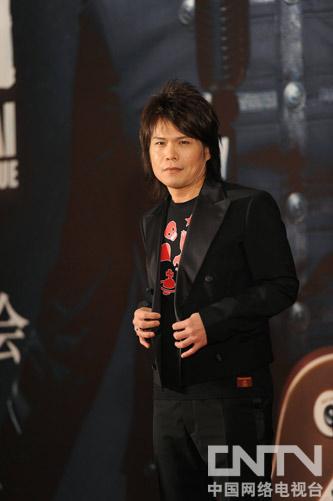 伍佰新专辑《单程车票》举行记者会 徐克现身