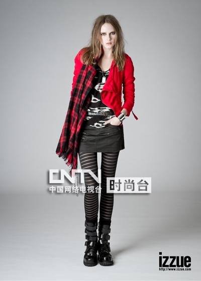 李晨熊乃瑾酷爱走秀单品 <em>izzue</em>成心头好 vogue