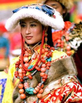 多彩的民族服饰