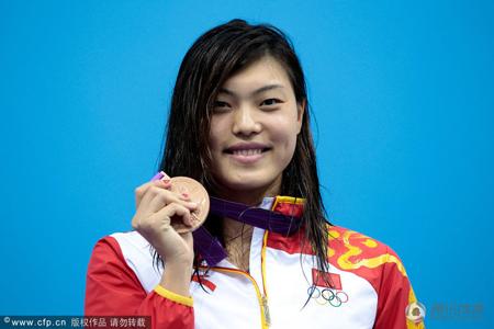 China gana el bronce en la competencia femenina de los 100 metros estilo libre