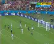 [世界杯]帕拉西奥斯撞到博格巴 两黄变一红出场