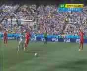 [世界杯]拉维奇门前起脚攻门 贝纳利奥将球没收