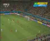 [世界杯]翁多洛夫斯基门前劲射 皮球高出横梁