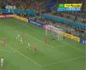 [世界杯]斯内德踢出致命弧线 横梁救哥斯达黎加