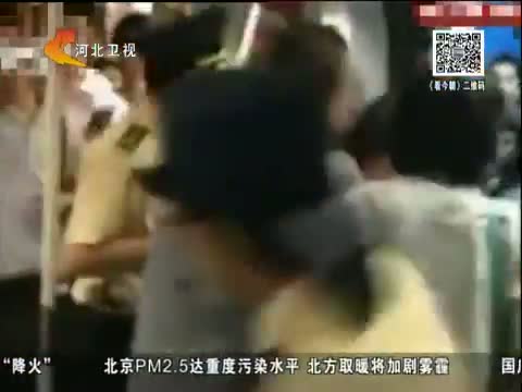 [华夏夜表情]十一逛车展 美女如云 20131006