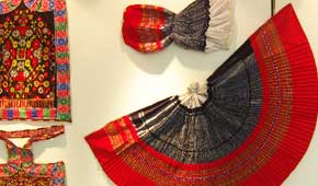 Red Miao embroidery bring beauty to world of ancient folk art