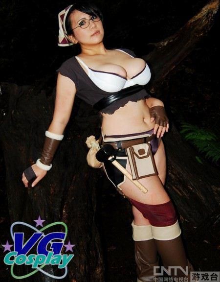 绝对重口味!《女王之刃》<em>丰满</em>卡特蕾尔COS赏