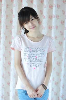 最纯素颜清纯妹PK各种姐 求鉴定求同好!_八