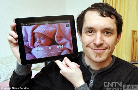 英国父亲开发宝宝催眠APP 年赚6万英镑_手机