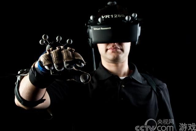 虚拟现实游戏的实现 仍在等待现象级产品_产业