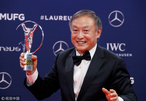 中国古稀勇士获劳伦斯奖 李小鹏现场为他担任翻译