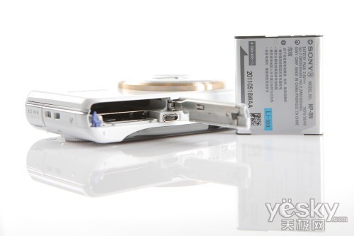 纤薄唯美设计 索尼WX100相机评测_IT台