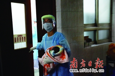 艾滋妈妈:阳光下的隐形人