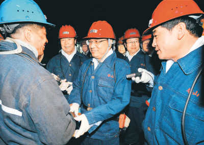 万事民为先--记中共中央政治局常委李克强(中