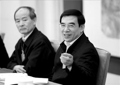 王安顺到昌平团房山团密云团审议分组参加美极花蟹煮白玉图片