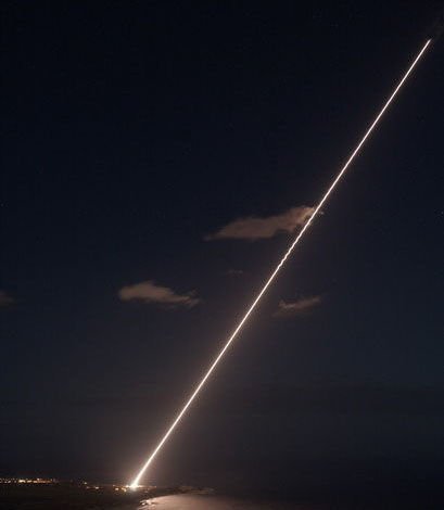 美国陆基中段反导系统（GMD）发射拦截弹，此前仅有美国进行过此种试验。