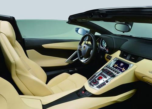 兰博基尼aventador lp 700-4 敞篷版内饰