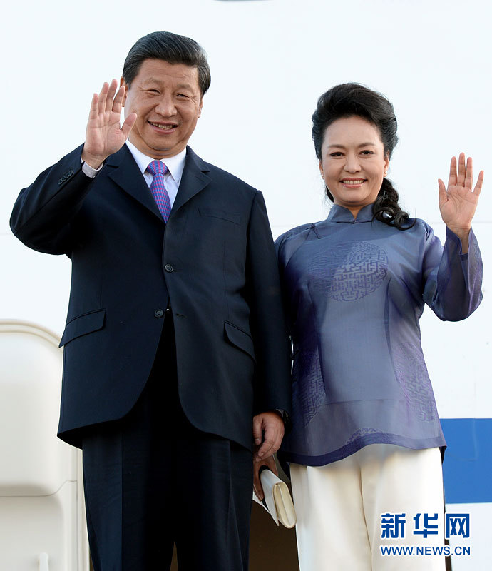 6月6日，中国国家主席习近平抵达美国加利福尼亚州，将于7日至8日在安纳伯格庄园同奥巴马总统举行中美元首会晤。记者 兰红光 摄