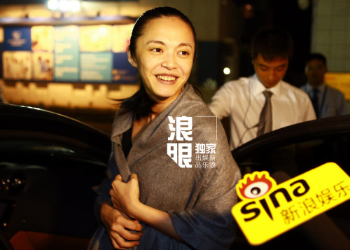 姚晨产后首亮相图片