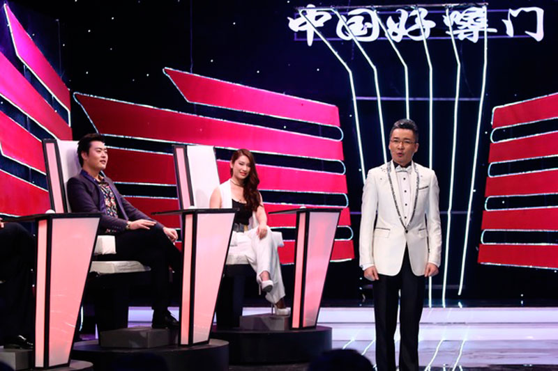 图：“魏和尚”成艺术型男，《中国好嗓门》节目任“梦想导师”。