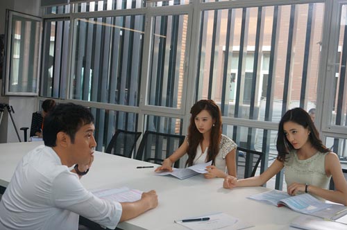 《 爱的多米诺 》杀青 韩烨告别高温日光浴_综