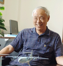 王小谟：男，汉族，75岁，中共党员