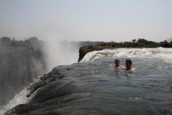 魔鬼泳池(The Devil's Pool)
