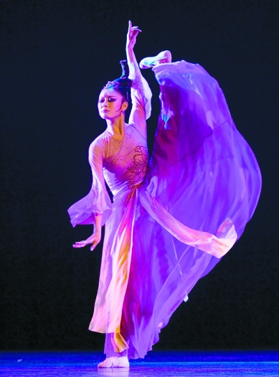 古典舞评奖落幕 中国舞协送荷花进夏都 综艺