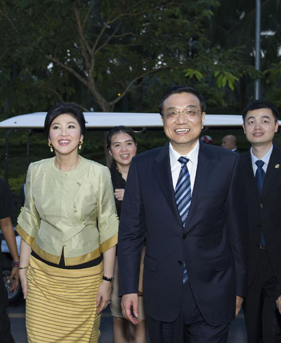 10月12日，中国国务院总理李克强在泰国总理英拉的陪同下，参观清迈国际园艺博览会会址。