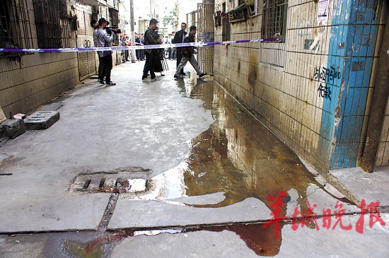 8小时内连发两宗割喉案 站街女疑遭嫖客毒手_