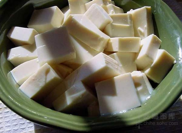 十大坑爹菜名:玉女脱衣上榜 名字诱人点了坑人