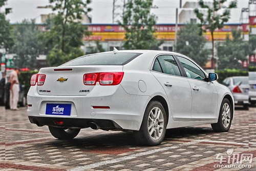 华西村人均收入_央视人均月薪8千(2)