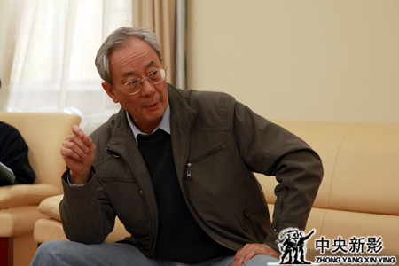 中央党史研究室副主任章百家
