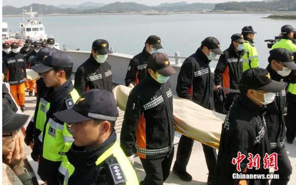 Confirma 139 muertos y  160  desaparecidos por hundimiento de barco surcoreano