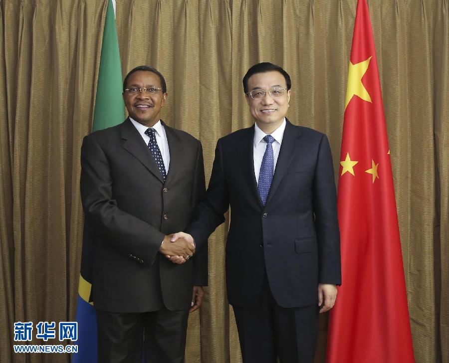 Li Keqiang asiste al Foro Económico Mundial sobre África 2014