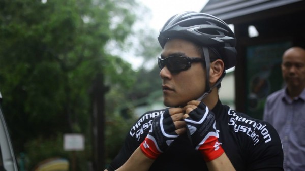 《破风》主角进行集训 彭于晏每日骑行120公里