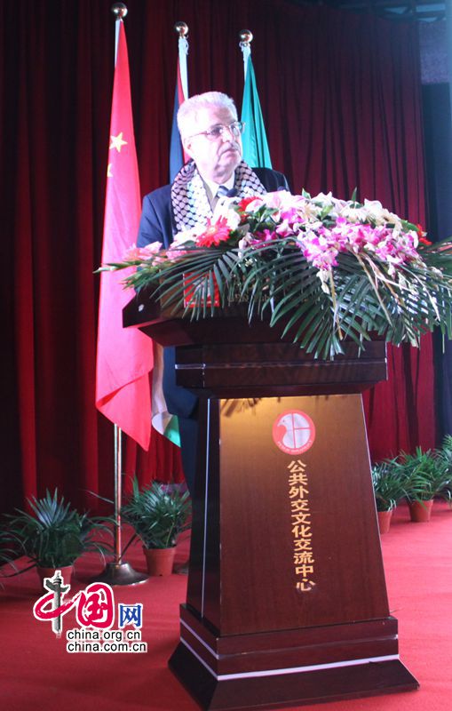 السفير الفلسطيني لدى الصين أحمد رمضان