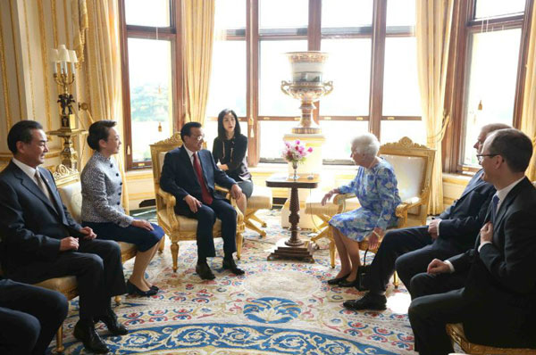 Primer ministro chino se reúne con reina Isabel II en Castillo de Windsor