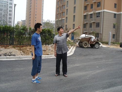 胡方春组织龙湾新寓水表远程系统验收工作