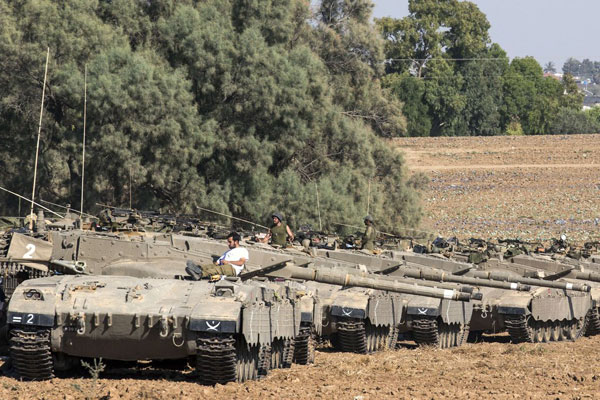Tanques israelíes matan a 17 personas en una escuela de la ONU en Gaza