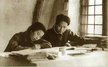 1938年江青曾和周恩来养女孙维世同台演出