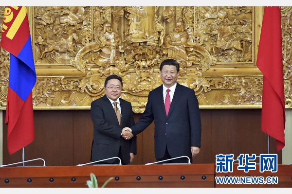 　　8月21日，国家主席习近平在乌兰巴托同蒙古国总统额勒贝格道尔吉举行会谈。新华社记者 李涛 摄